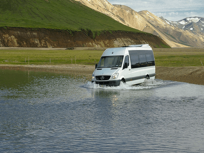 Why a 13-Seater Minibus is the Most Reliable Choice for Travels